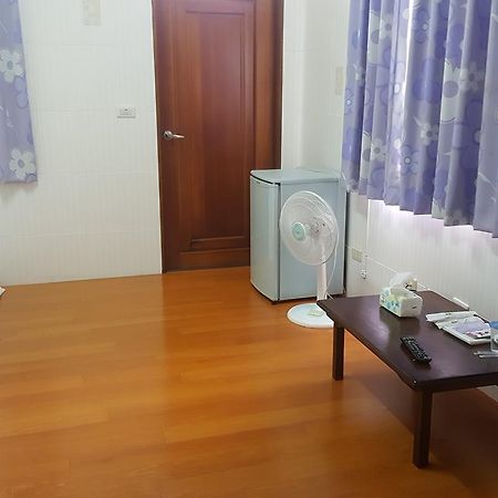 Dong Wang Homestay Taitung Bagian luar foto